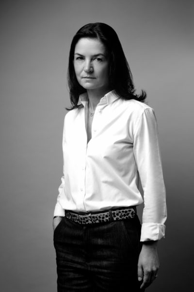 Sandra G. photographiée par Thomas L. Duclert, photographe professionnel de portrait à Paris pour CV, Linkedin, site web...