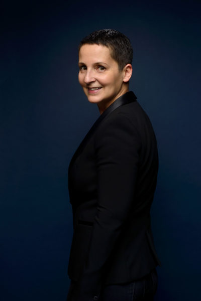 Claire D. photographiée par Thomas L. Duclert, photographe professionnel de portrait à Paris pour CV, Linkedin, site web...